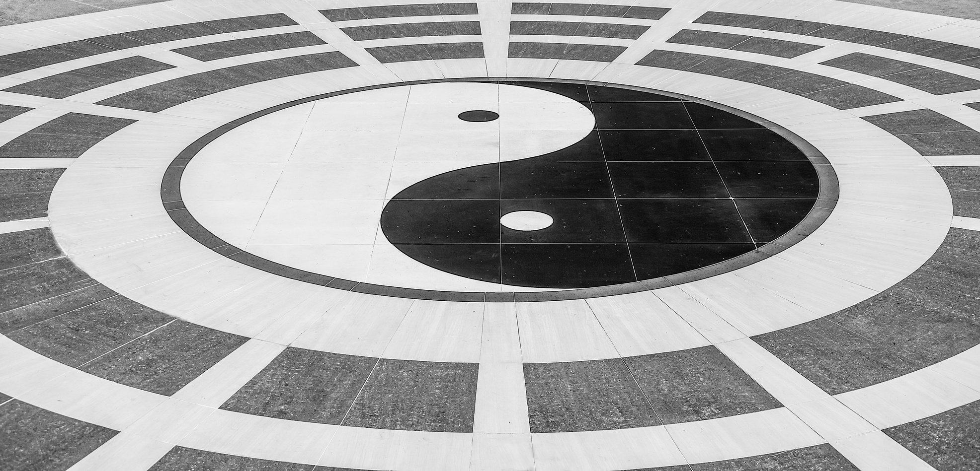 Yin yang floor ground